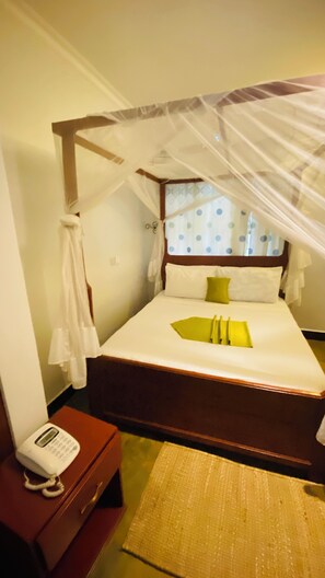 Iron/ironing board, WiFi