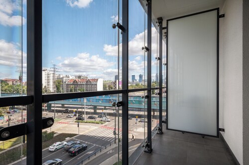 Bliska Wola Tower Sun & Snow 