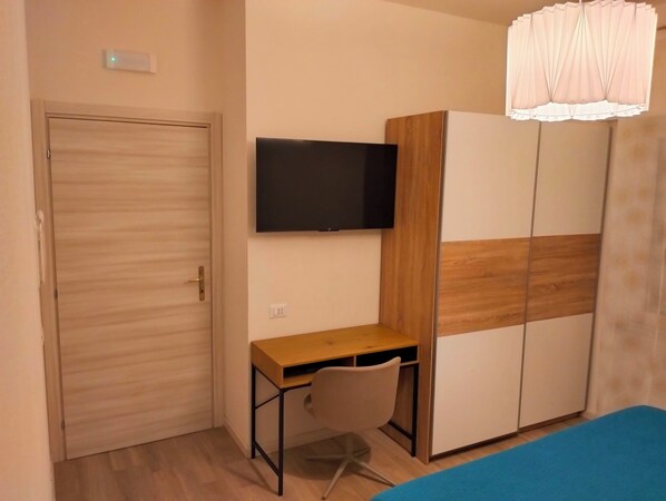 Habitación con 1 cama doble o 2 individuales | Escritorio y wifi gratis