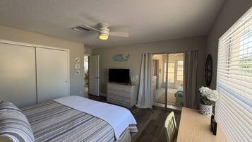 Iron/ironing board, internet, bed sheets