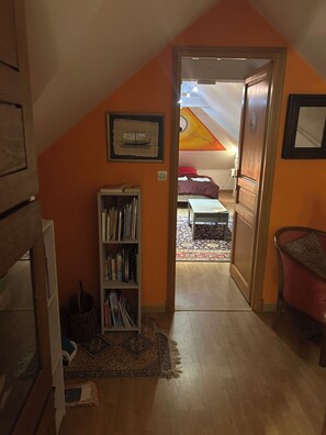 3 bedrooms, iron/ironing board, travel cot, WiFi