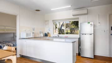 Fridge, microwave, oven, coffee/tea maker