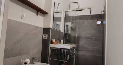 LA CASINA Panoramic apartment in the countryside very close to the village