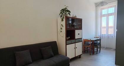LA CASINA Panoramic apartment in the countryside very close to the village