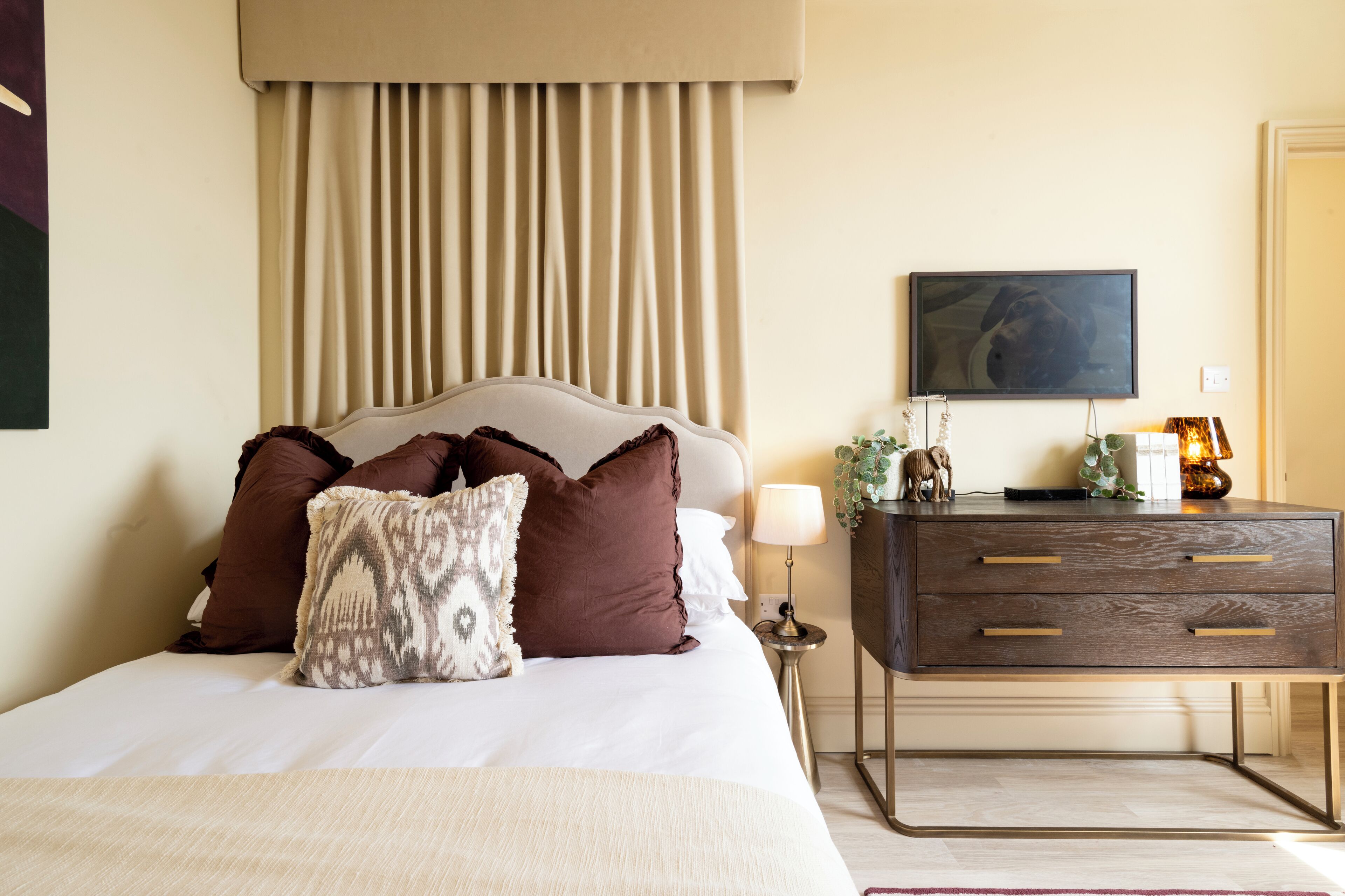 1 bedroom, iron/ironing board, Internet, bed sheets