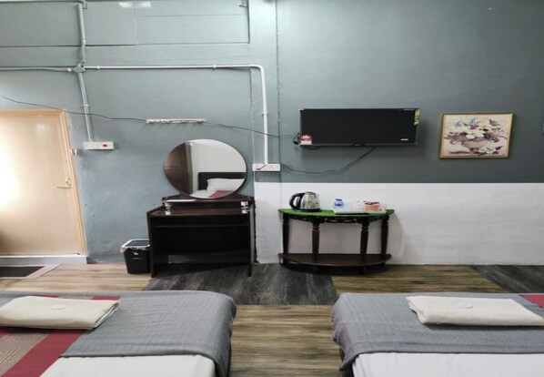 Standard Double Room | Free WiFi