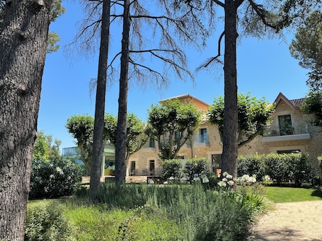 Konaklama yerinin ön cephesi