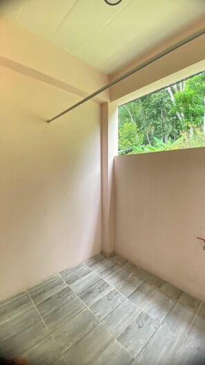 Twin Room | Terrace/patio - Makorn Nonkleng (Thung Song)