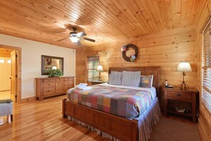 5 makuuhuonetta, työpöytä, silitysrauta/-lauta, Wi-Fi