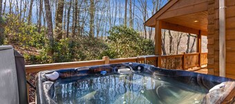 Spacious & Serene 5BR Log Cabin w Hot Tub~ Fire Pit~ Grill~ Game Room~ Huge Deck
