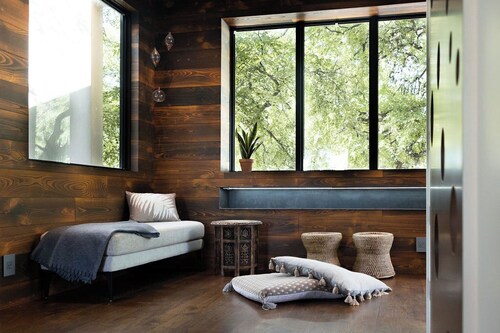 *NEW Central Austin | Sleeps 12 - WalkerVR Firefly