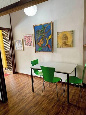 Dining - Central apartment with everything that you need. (Puerto Viejo de Talamanca)