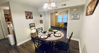 Modern Clean Interior. Near ETSU & JC Med Center