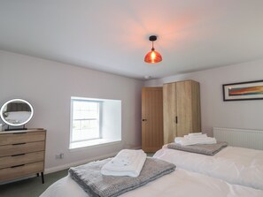 2 bedrooms, individually decorated, individually furnished, free WiFi