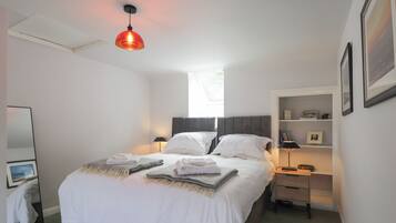 2 bedrooms, individually decorated, individually furnished, free WiFi