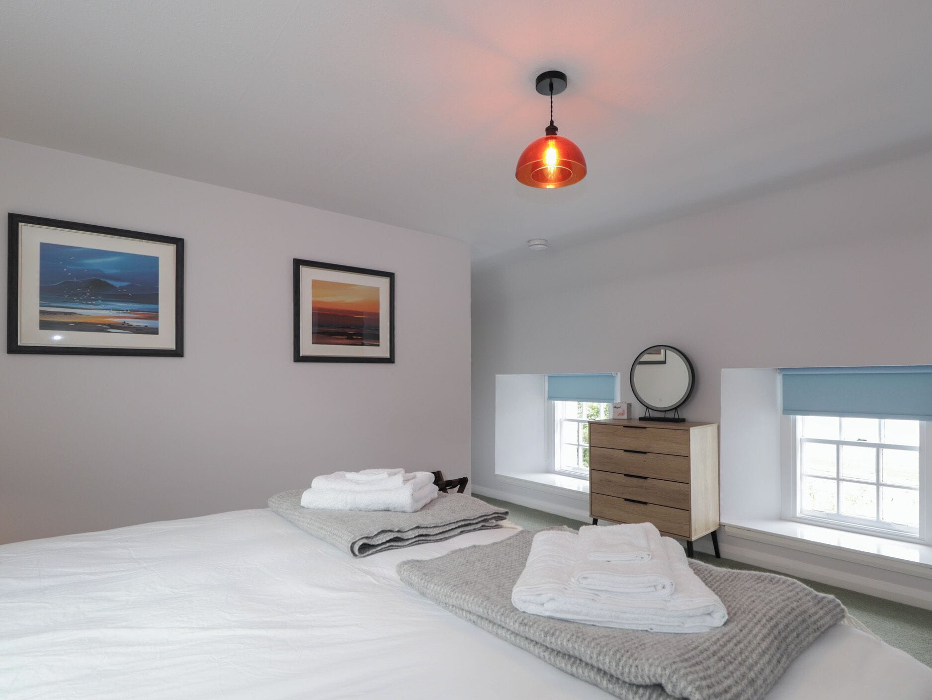 2 bedrooms, individually decorated, individually furnished, free WiFi