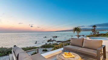 House (4 Bedrooms) | Front of property