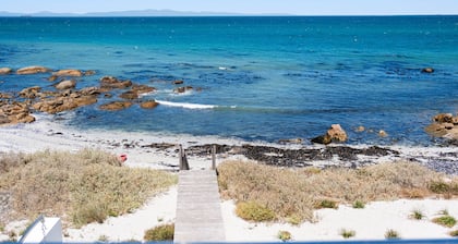 Shelley Point Beach Villa