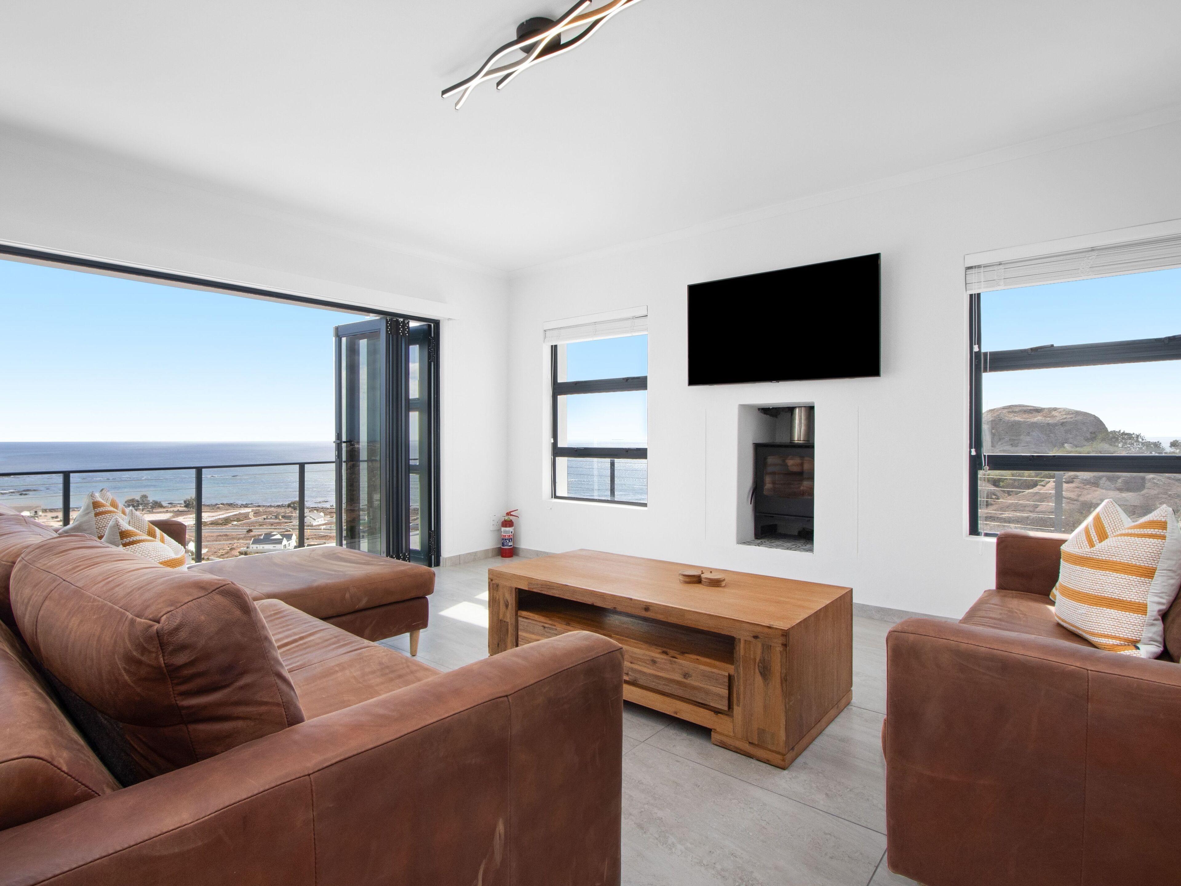 Nhà (3 Bedrooms) | Nội thất