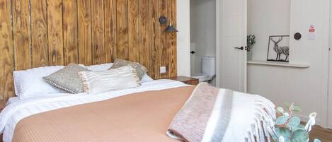 1 soverom, skrivebord, wi-fi og sengetøy