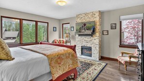 6 Schlafzimmer, Schreibtisch, Bügeleisen/Bügelbrett, kostenloses WLAN