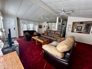 Smart TV, DVD player, video library - Retro Charm Meets Home Comfort- 2BR/2BA Rivered Desert Retreat with Boat Parking (Bullhead City)
