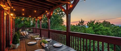 屋外ダイニングエリア