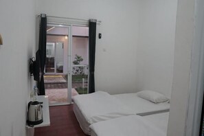 Room - Sambas Cottages (Pronojiwo)