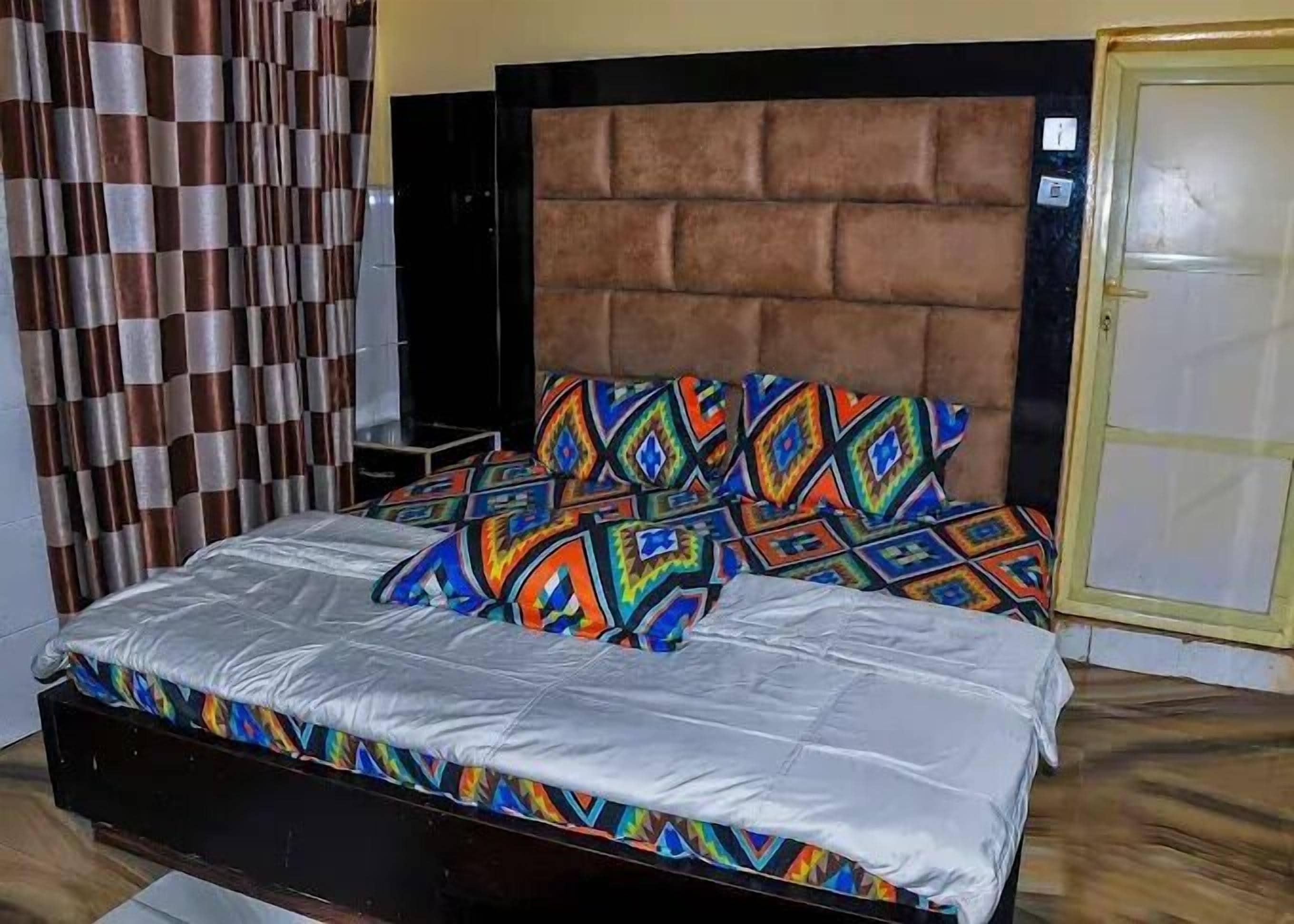 Family Room, Balcony, City View | Desk, laptop workspace, soundproofing, free WiFi