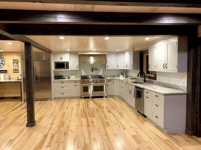 Perfect 4 bedroom, 4.5 bathrooms
Plenty of parking. Ride trails from house