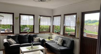 Apartment 'Bianca' mit Seeblick, privater Terrasse und WLAN