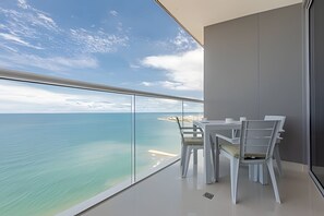 Outdoor dining - Exclusive Sea View “Morros City” 30th Fl (Cartagena de Indias)