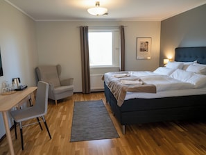 Desk, free WiFi, wheelchair access - Spångens Gästgivaregård (Ljungbyhed)