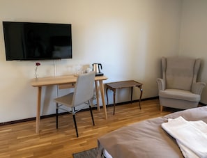 Standard-Doppelzimmer | Schreibtisch, kostenloses WLAN, Rollstuhlgeeignet