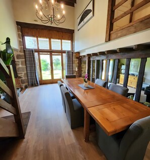 Dining - Holiday Home 'La Grande Maison De Janaillat' with Private Terrace, Private Garden and Wi-Fi (Janaillat)