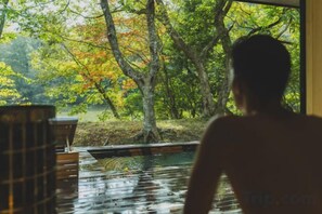 Pool - THE LAKOTAN (Otaki)