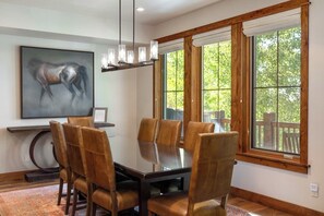Dining - Spacious 4BR home in Steamboat Springs, perfect for family getaways! (Steamboat Springs)