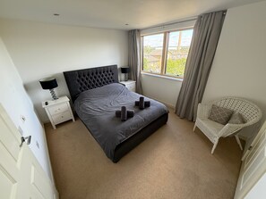 2 habitaciones, tabla de planchar con plancha y wifi gratis 