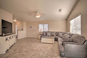 House (3 Bedrooms) | Interior