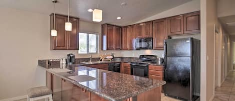 House (3 Bedrooms) | Interior