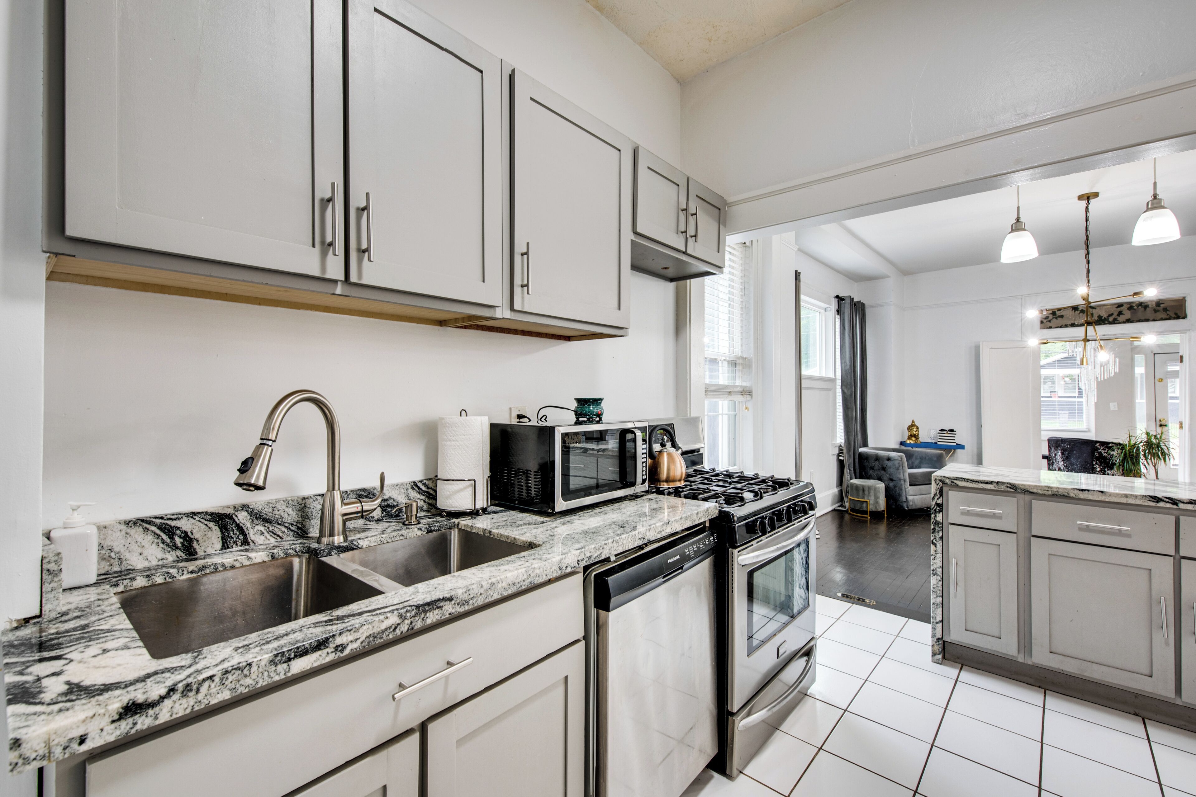 House (2 Bedrooms) | Interior