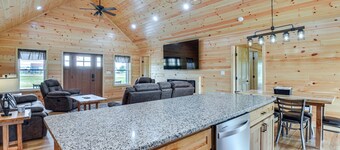 3 ไมล์ถึงแม่น้ำเซนต์ลอว์เรนซ์: บ้านไร่กว้างขวาง