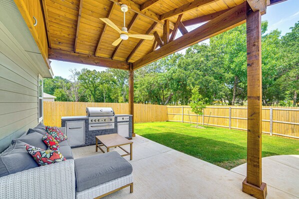 House (3 Bedrooms) | Front of property - ~ 10 Mi to Dallas Hospitals: Stylish Home w/ Yard! (Dallas)