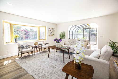 Fun 3BR w/ Pool & Slide – Pet Friendly in San Jose