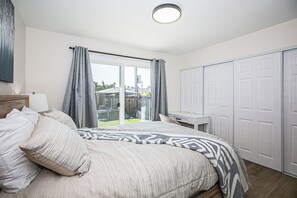 3 bedrooms, desk, iron/ironing board, free WiFi - Fun 3BR w/ Pool & Slide – Pet Friendly in San Jose (San Jose)