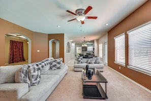 House (4 Bedrooms) | Interior