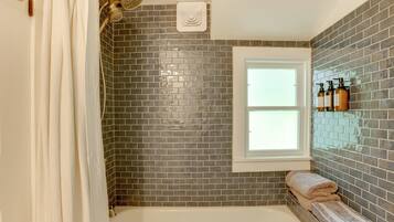 House (2 Bedrooms) | Bahagian dalam