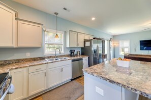 House (2 Bedrooms) | Interior