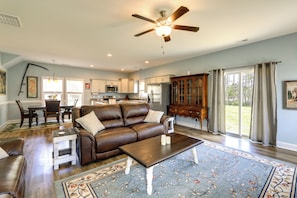 House (2 Bedrooms) | Interior