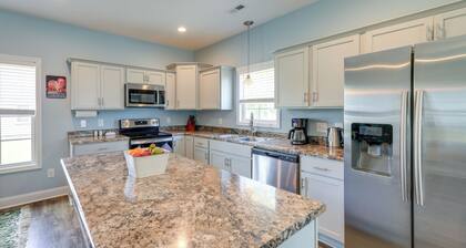 Holly Ridge Vacation Rental ~ 5 Mi to Beach